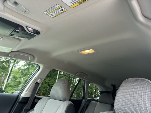 Used 2022 Subaru Outback Premium AWD/4WD image 28