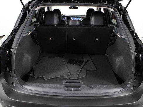Certified 2026 Nissan Kicks SR FWD image 18