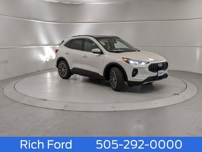 New 2025 Ford Escape SE w/ PHEV Premium Package