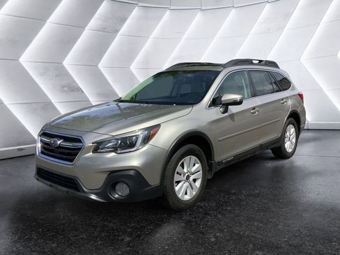 Used 2019 Subaru Outback 2.5i Premium w/ Protection Package #1 image 3