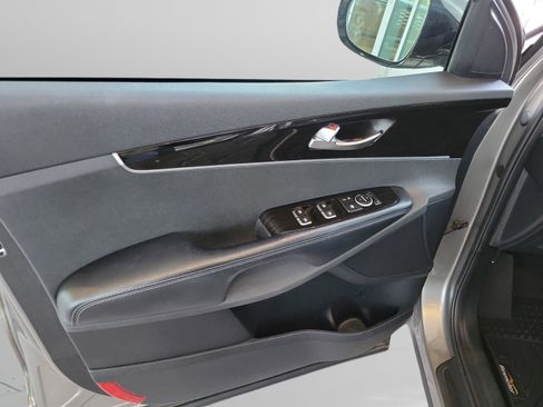 Used 2019 Kia Sorento EX image 26