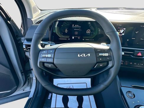 New 2026 Kia Sportage S AWD/4WD image 11
