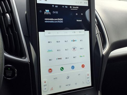 Used 2024 Ford Edge SEL image 12