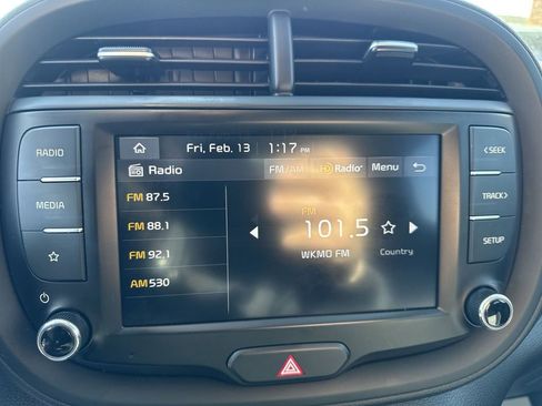 Used 2022 Kia Soul LX w/ Technology Package FWD image 16