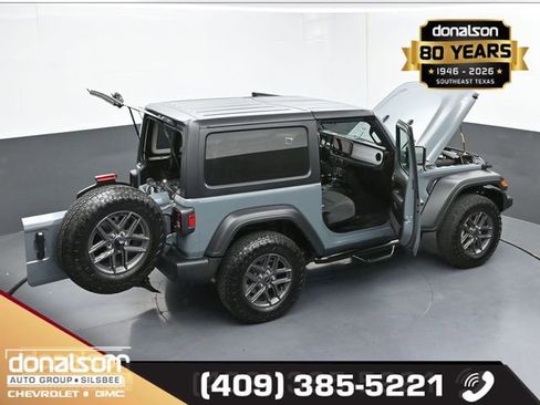 Used 2025 Jeep Wrangler Sport AWD/4WD image 24
