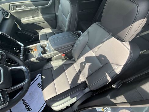 New 2026 GMC Acadia Elevation w/ Elevation Premium Package FWD image 11