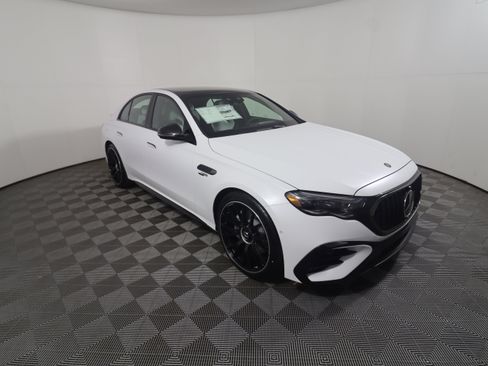 New 2026 Mercedes-Benz E 53 AMG e 4MATIC Sedan image 7