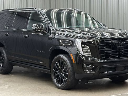 Used 2026 GMC Yukon Denali w/ Denali Reserve Package AWD/4WD image 7