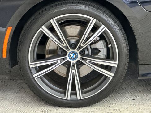 Used 2024 BMW 330e w/ Convenience Package RWD image 12