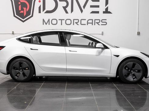 Used 2023 Tesla Model 3 Standard Range image 9