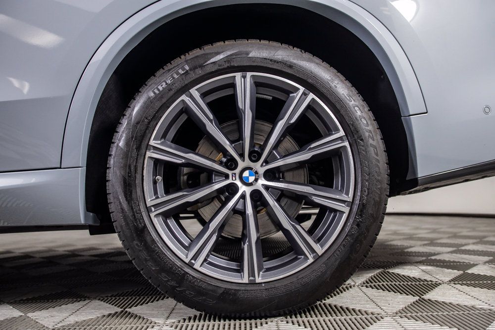Used 2025 BMW X5 sDrive40i w/ M Sport Package RWD image 40