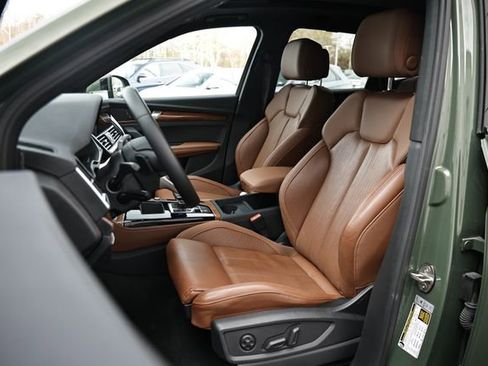 Used 2023 Audi Q5 e Premium Plus image 21