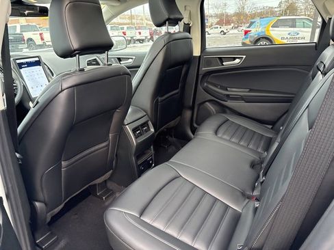 Used 2024 Ford Edge SEL w/ Convenience Package image 18