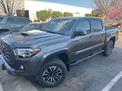 Certified 2021 Toyota Tacoma TRD Sport w/ Blackout Package (TMS) image 4