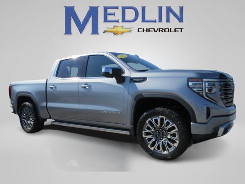 Used 2023 GMC Sierra 1500 Denali Ultimate AWD/4WD image 8