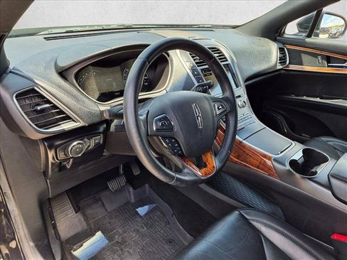 Used 2018 Lincoln MKX Select w/ Select Plus Package FWD image 10