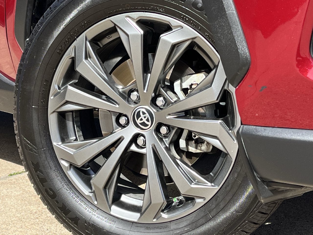 Used 2023 Toyota RAV4 XLE Premium AWD/4WD image 29