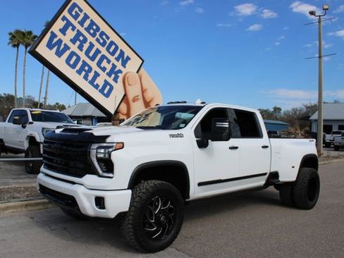 Used 2024 Chevrolet Silverado 3500 High Country w/ High Country Premium Package image 1