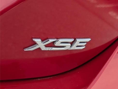 Used 2021 Toyota Camry XSE FWD image 9