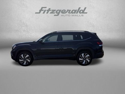 Used 2026 Volkswagen Atlas SE AWD/4WD image 3