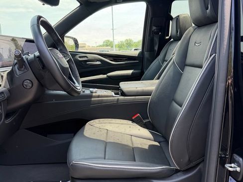 Used 2024 Cadillac Escalade Sport w/ Touring Package AWD/4WD image 10