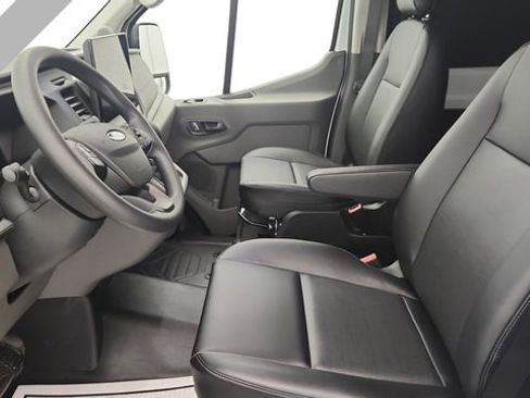 New 2026 Ford Transit 250 148 Medium Roof w/ Load Area Protection Package RWD image 11