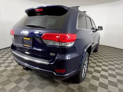 Used 2018 Jeep Grand Cherokee Overland AWD/4WD image 5