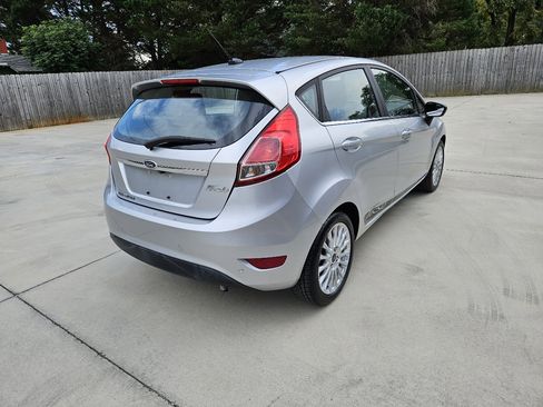 Used 2016 Ford Fiesta Titanium image 4