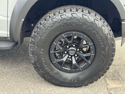 Used 2023 Ford F150 Raptor w/ Raptor 37 Performance Package AWD/4WD image 9
