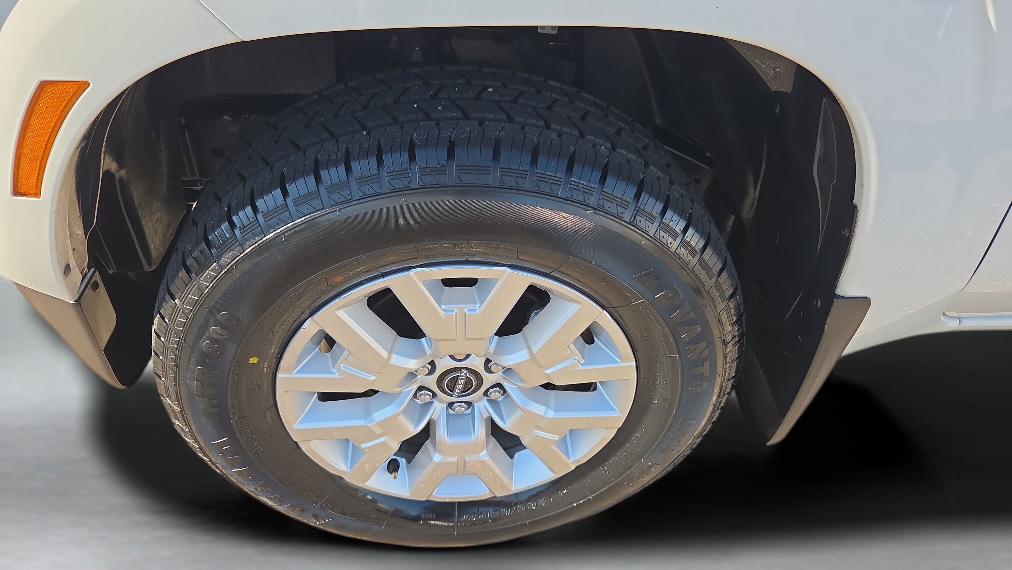 Used 2022 Nissan Frontier SV AWD/4WD image 33