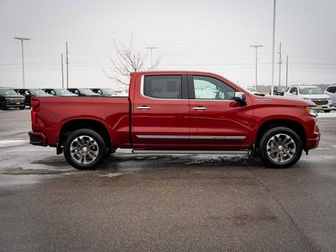 Used 2023 Chevrolet Silverado 1500 High Country w/ Technology Package image 5