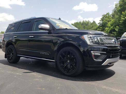 Used 2018 Ford Expedition Platinum AWD/4WD image 3