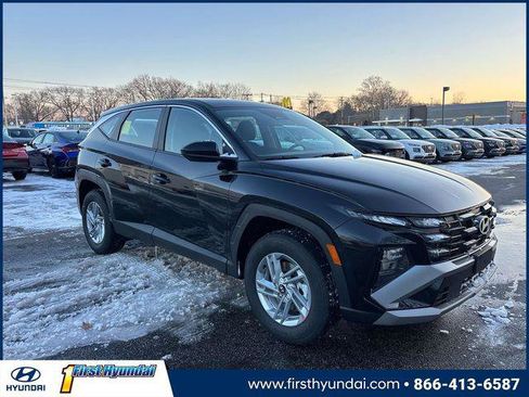 New 2026 Hyundai Tucson SE image 1