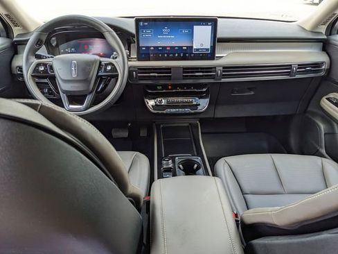 Used 2025 Lincoln Corsair AWD w/ Equipment Group 101A image 15