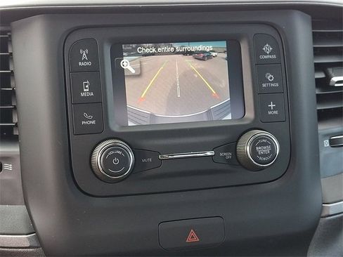 Used 2024 RAM 2500 Tradesman w/ Chrome Appearance Group image 16