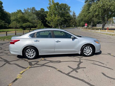 Used 2016 Nissan Altima 2.5 S w/ Power Driver Seat Package image 18