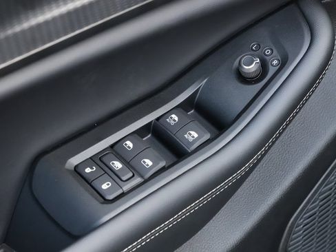 New 2025 Jeep Grand Cherokee L Laredo image 15