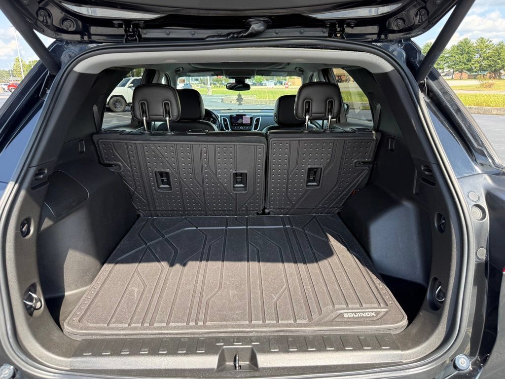 Used 2020 Chevrolet Equinox LT w/ Midnight Edition FWD image 34