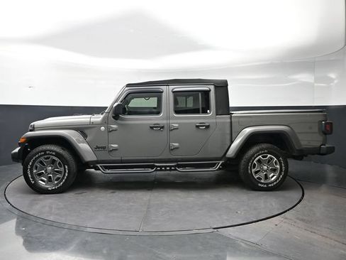 Used 2021 Jeep Gladiator Sport AWD/4WD image 9