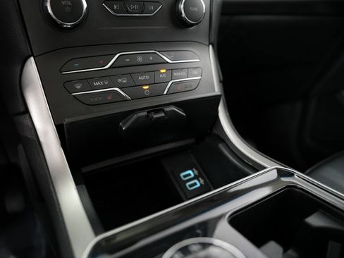 Used 2020 Ford Edge SEL w/ Convenience Package image 27