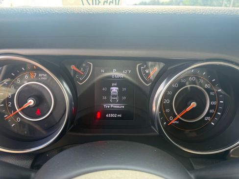 Used 2019 Jeep Wrangler Unlimited Sport S AWD/4WD image 17