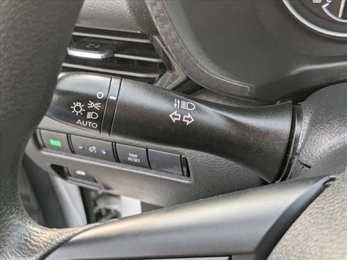 Used 2024 Nissan Sentra SV image 21