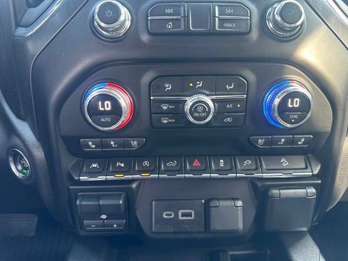 Used 2020 GMC Sierra 1500 AT4 w/ AT4 Premium Package AWD/4WD image 23