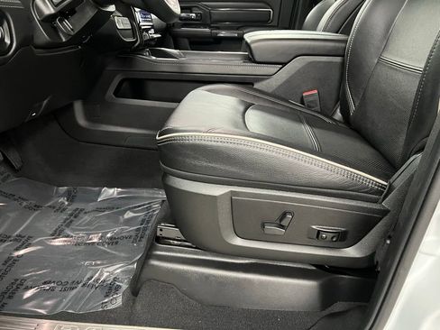 Used 2024 RAM 2500 Limited image 24