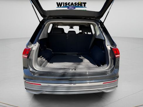 Used 2023 Volkswagen Tiguan SE AWD/4WD image 12