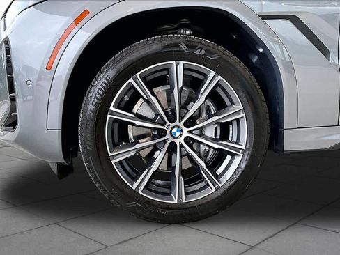 Certified 2026 BMW X6 xDrive40i AWD/4WD image 10