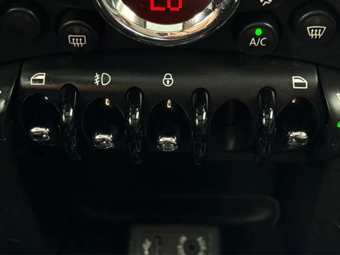 Used 2014 MINI Cooper Clubman S FWD image 33