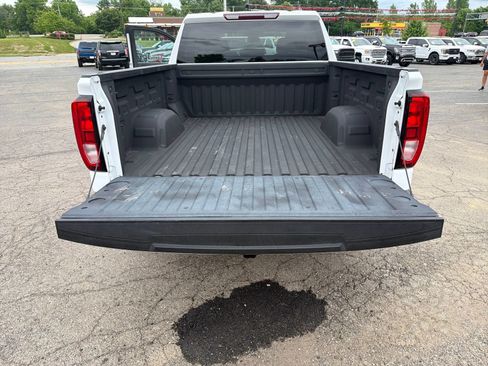 Used 2023 GMC Sierra 1500 Pro w/ Pro Value Package AWD/4WD image 21