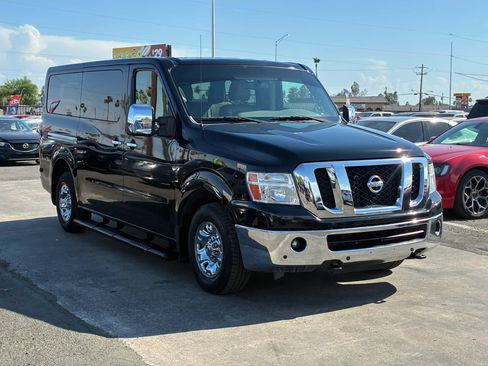 Used 2018 Nissan NV 3500 SL RWD image 12