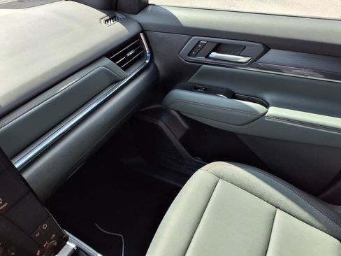 Used 2026 GMC Terrain AT4 w/ Convenience Package III image 18